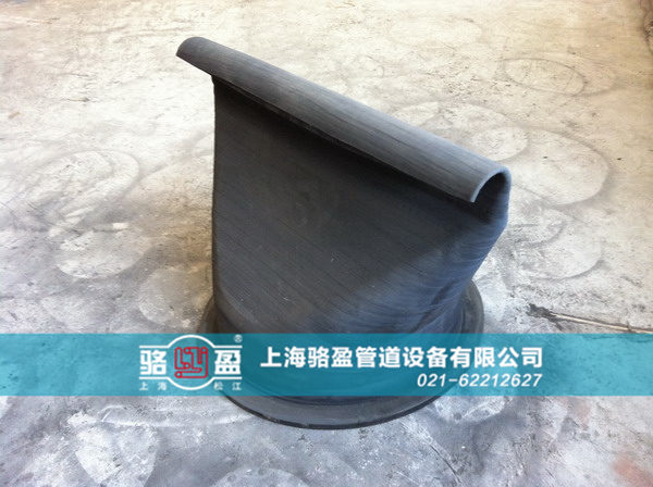 大口径弯嘴法兰式<a href=//firepitlogs.com/ target=_blank class=infotextkey><a href=//firepitlogs.com target=_blank class=infotextkey>鸭嘴阀</a></a>生产现场